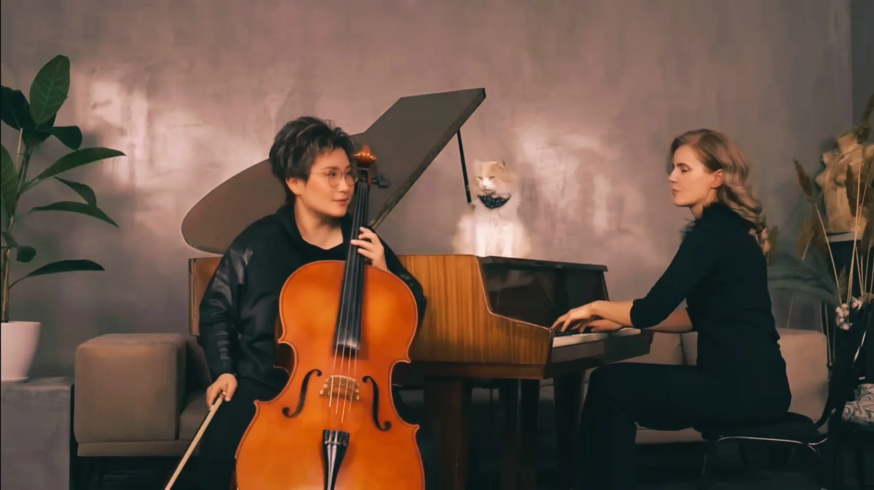 SwissDuo bei einer Studio-Performance