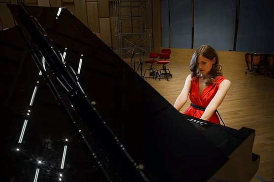 Pianistin für Ihre Apéro Musik